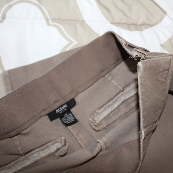 ⭐ Alfani Capri Pant (tan) - Picture 3 of 5